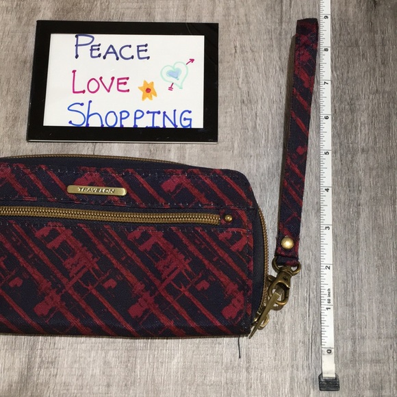 Travelon Wristlet/ Wallet - Picture 3 of 7